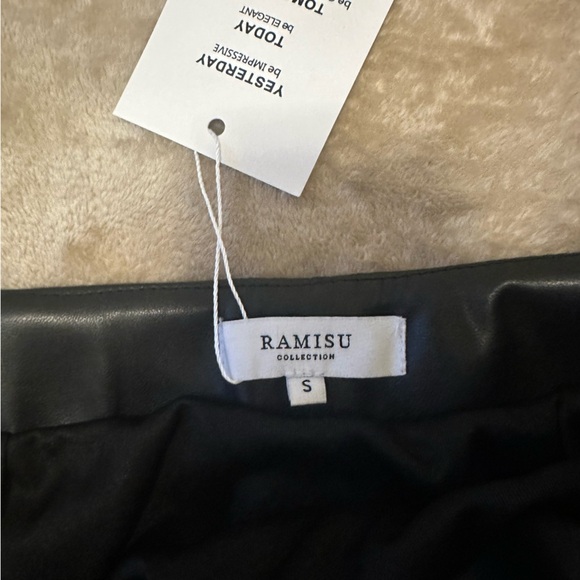 Women’s Pleather Pencil Skirt - Picture 5 of 5